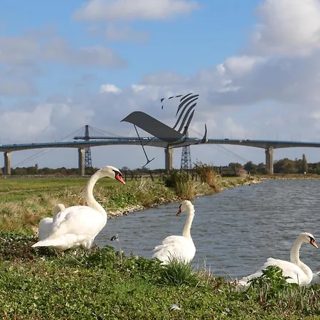 Le Moderne - Situe En Plein Centre-ville Appartement