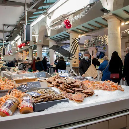 Le Moderne - Situe En Plein Centre-ville