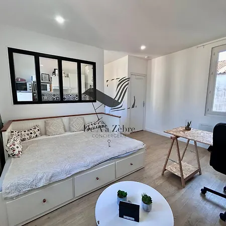 Le Moderne - Situe En Plein Centre-ville *