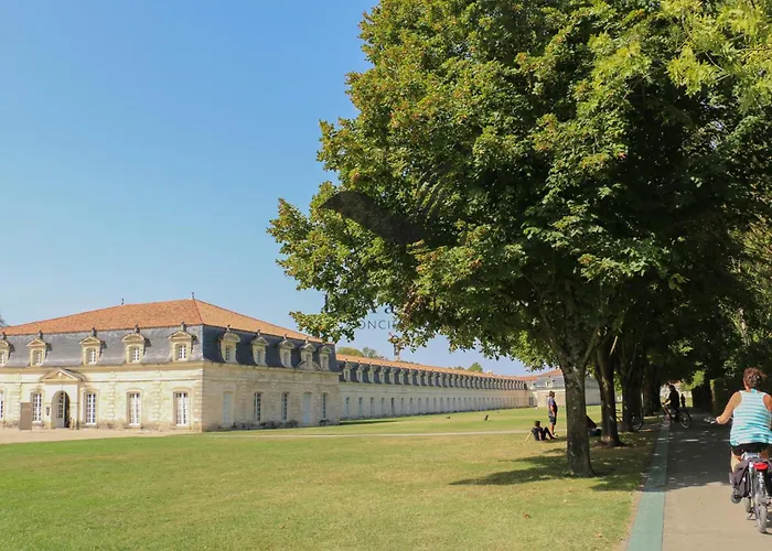 Le Moderne - Situe En Plein Centre-ville Lejlighed *