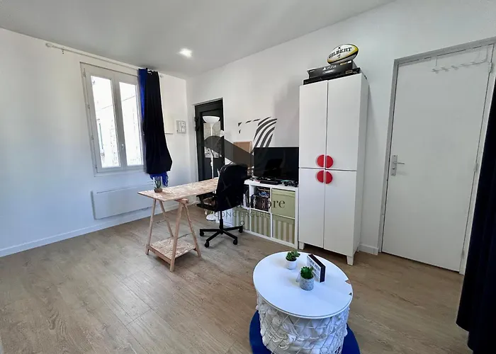 Le Moderne - Situe En Plein Centre-ville *