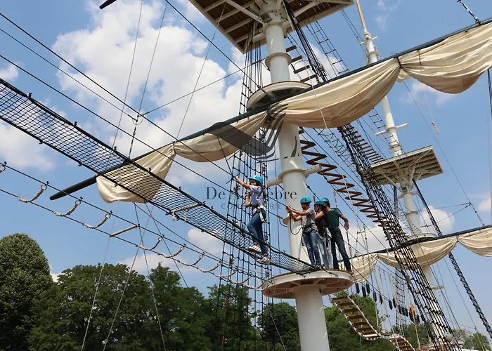 Le Moderne - Situe En Plein Centre-ville Rochefort (Charente-Maritime)